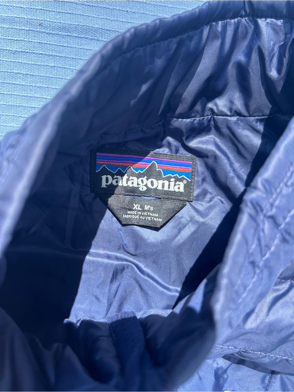 Patagonia Navy Quilted Lightweight Down Vest - Picture 5 of 7